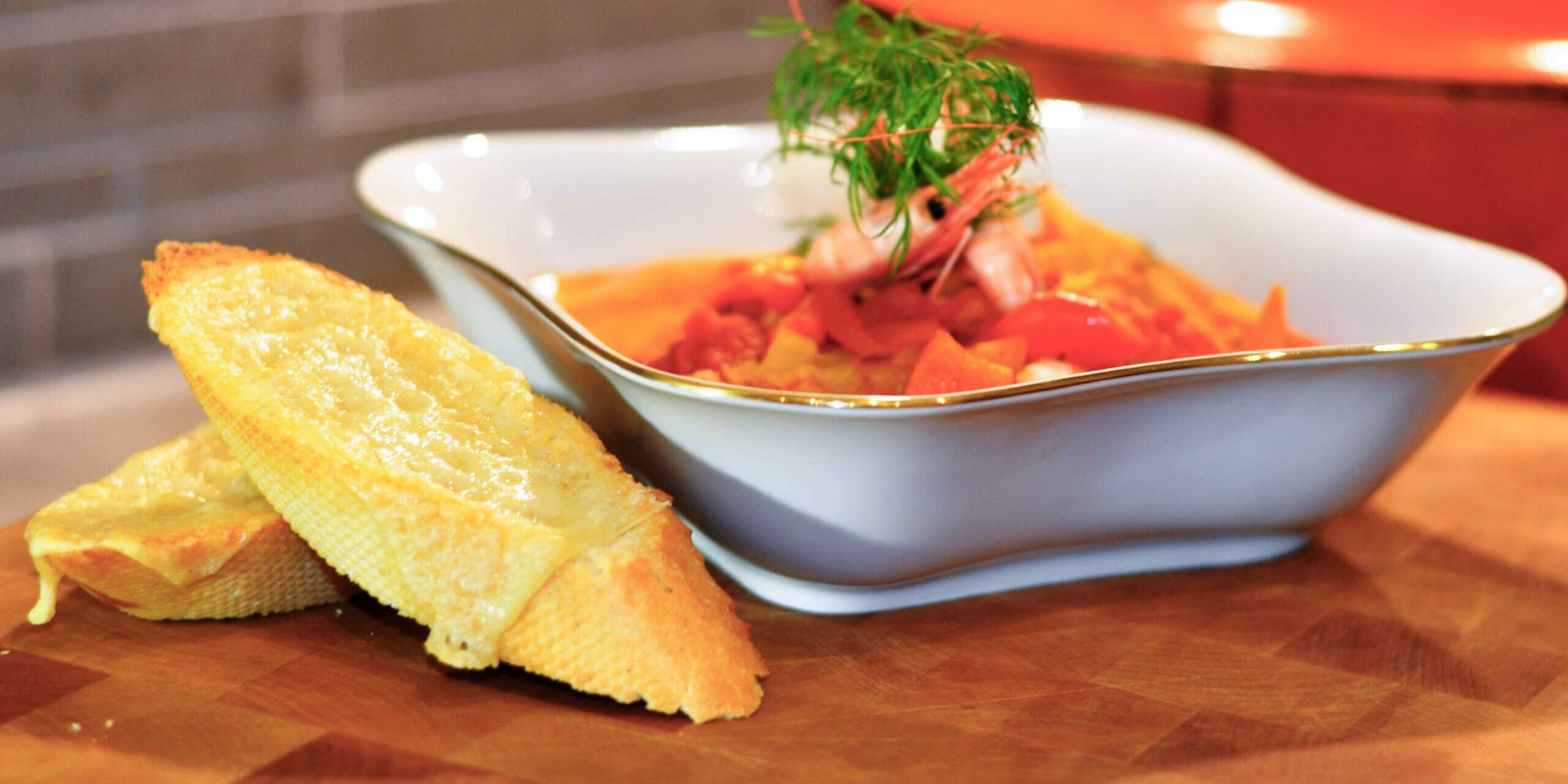 Jaguarkocken_DSC_4024_webb-scaled-2560×1280 Fiskgryta