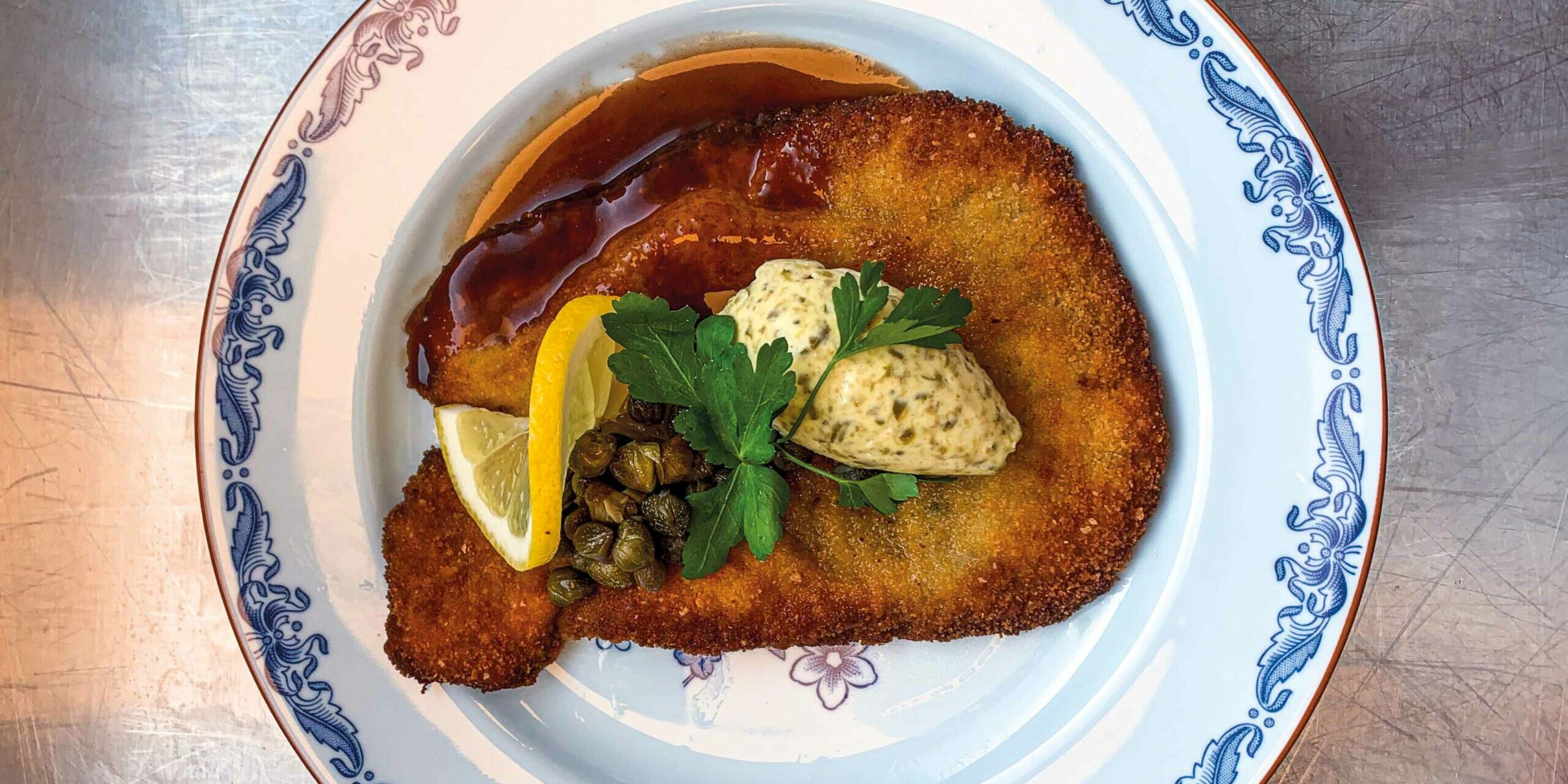 Jaguarkocken_4336_red_WEBB-scaled-2560×1280